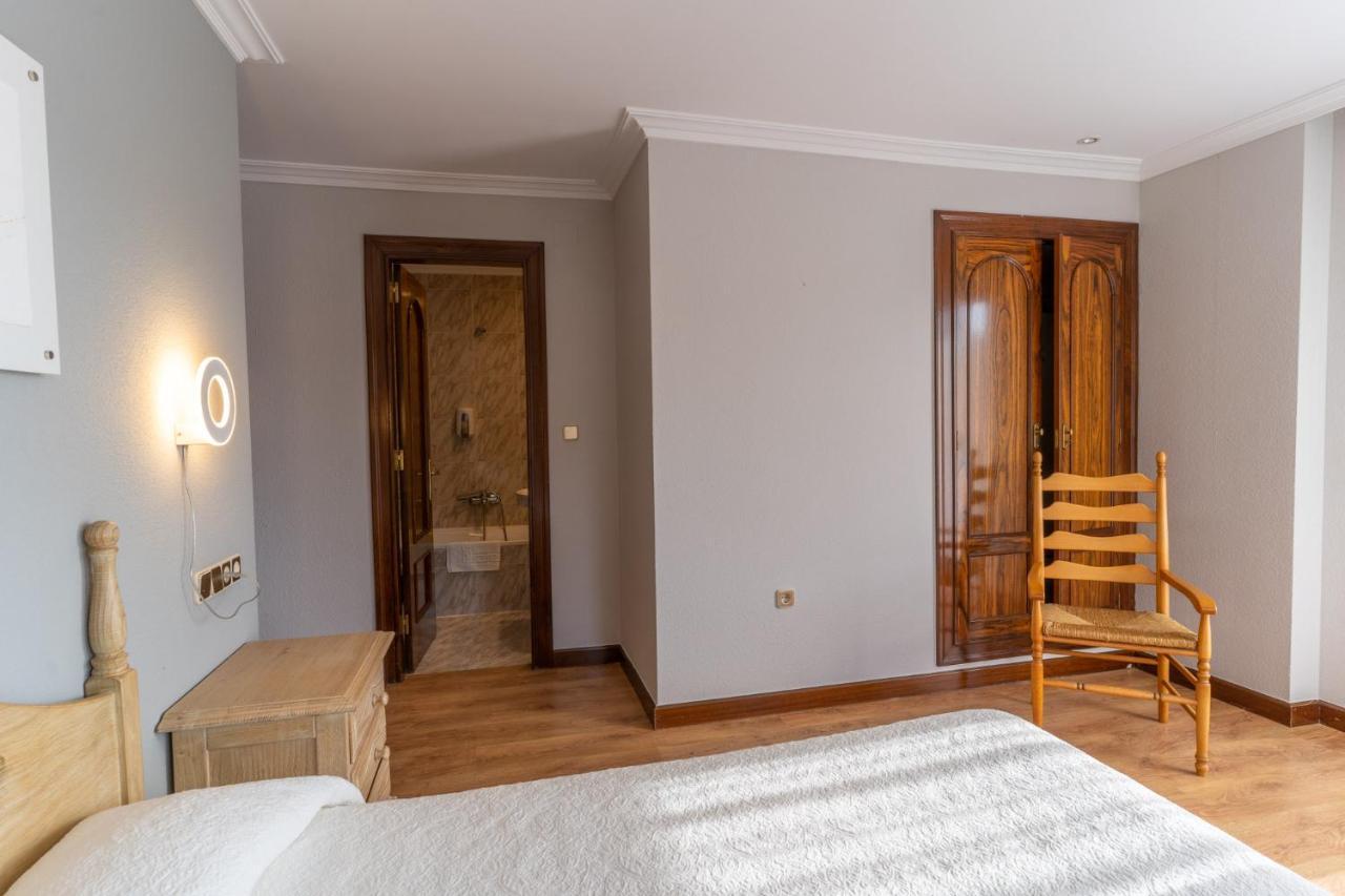 Hotel Rio Cea Puente Almuhey Exteriör bild