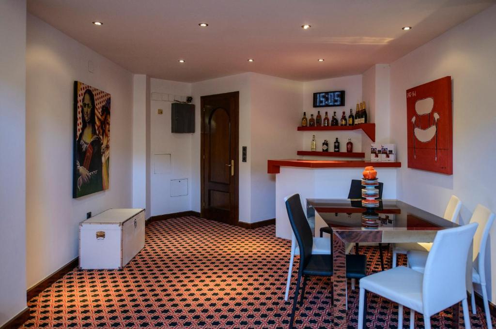 Hotel Rio Cea Puente Almuhey Exteriör bild