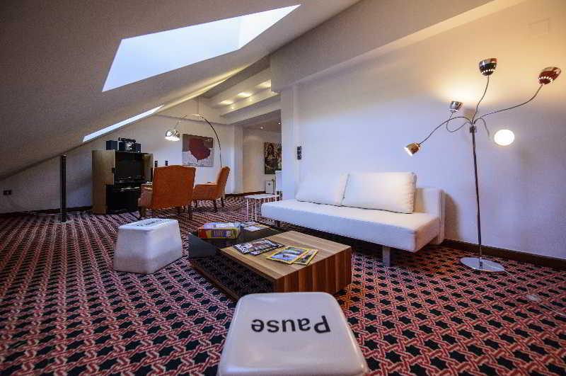 Hotel Rio Cea Puente Almuhey Exteriör bild
