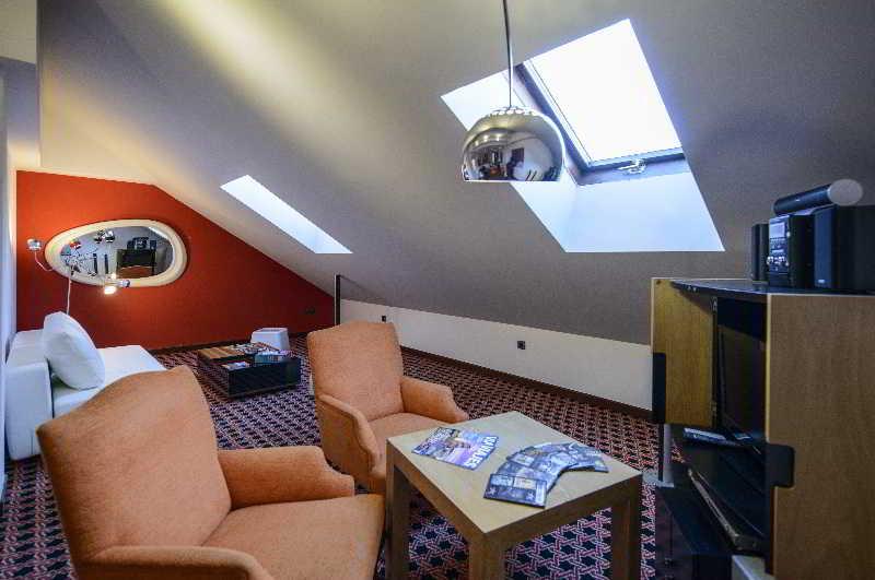 Hotel Rio Cea Puente Almuhey Exteriör bild